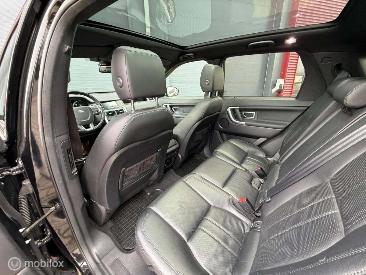 Land Rover Discovery Sport Land Rover Discovery Sport 2.0 TD4 Luxury Pano.dak/Trekhaak/LED