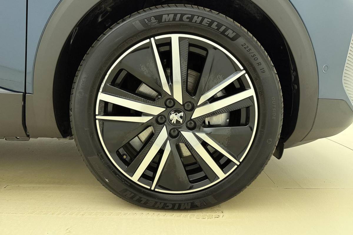Peugeot 3008 Peugeot 3008 1.6 HYbrid 180 Allure Pack Business | 19 inch | Automaat | Navigatie | Camera | Climate control | Parkeersensoren