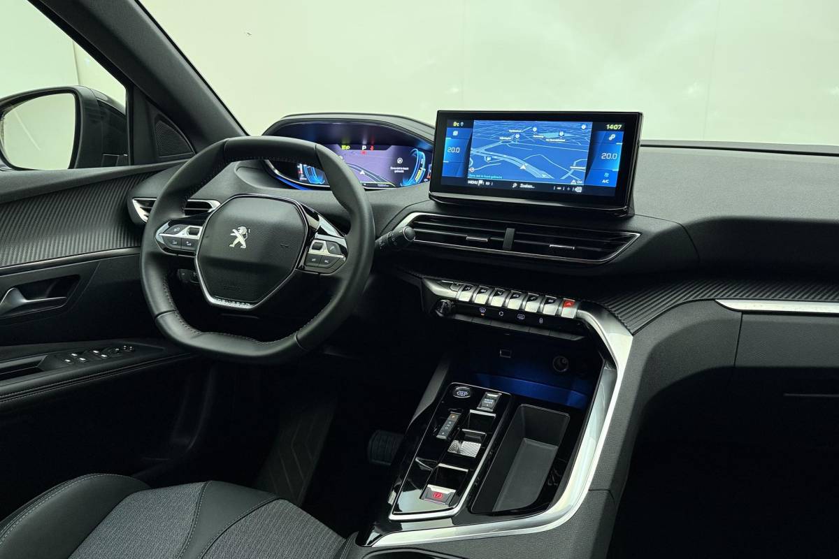 Peugeot 3008 Peugeot 3008 1.6 HYbrid 180 Allure Pack Business | 19 inch | Automaat | Navigatie | Camera | Climate control | Parkeersensoren