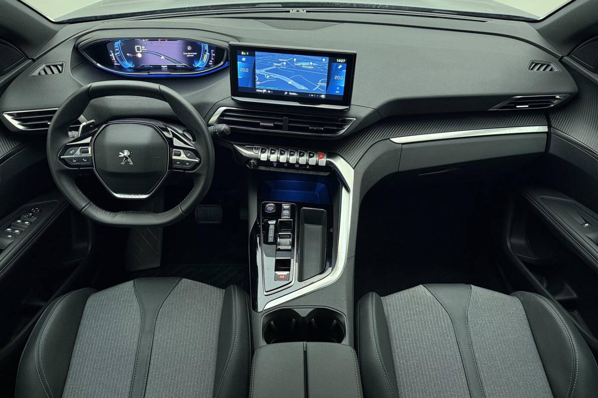 Peugeot 3008 Peugeot 3008 1.6 HYbrid 180 Allure Pack Business | 19 inch | Automaat | Navigatie | Camera | Climate control | Parkeersensoren