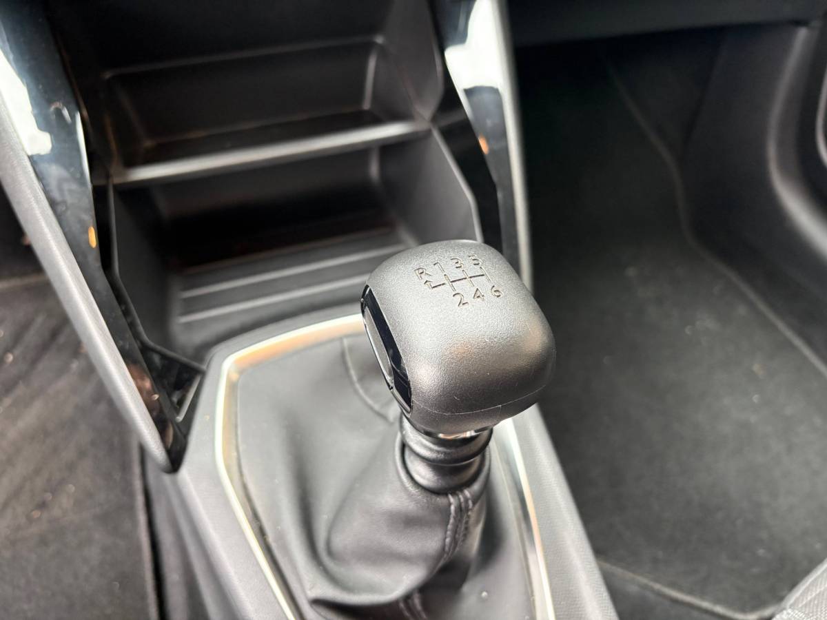 Peugeot 208 Peugeot 208 1.5 BlueHDi Blue Lease Allure|Carplay|PDC
