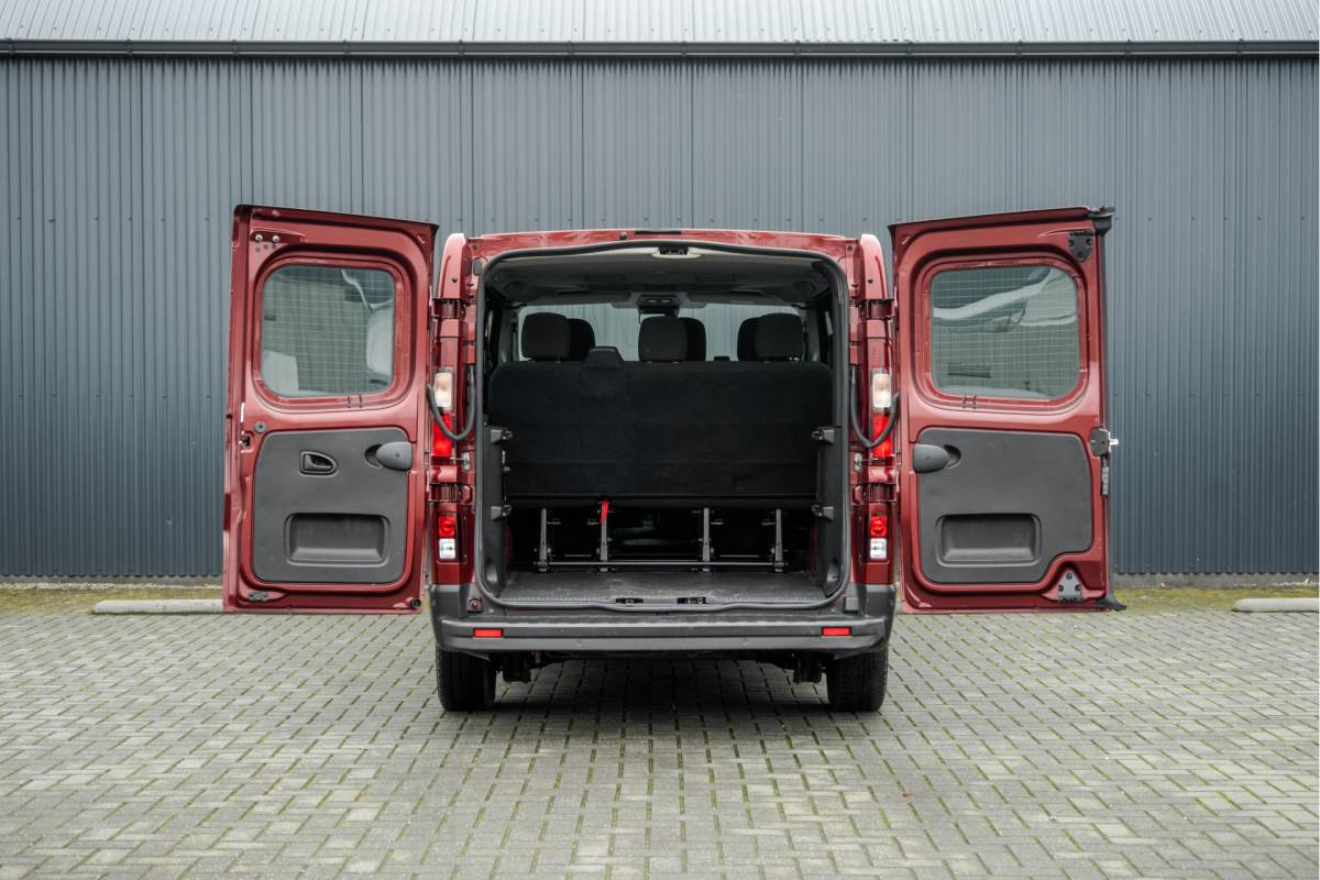 Renault Trafic Renault Trafic **Blue dCi 150PK | L2H1 | 9-Zits | Incl. BTW/BPM | LED   LED | Camera | Navi | Zijschuifdeur R+L | Cruise | Airco | PDC**
