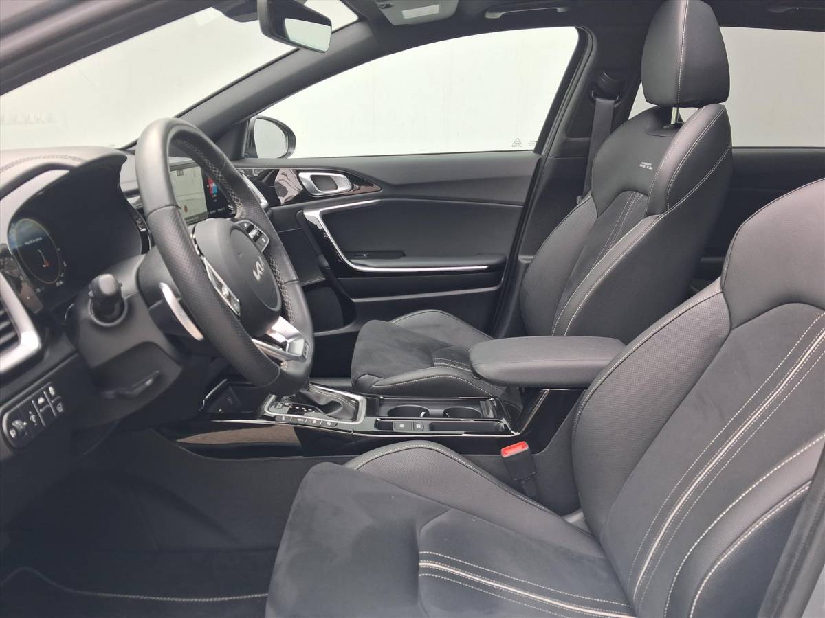Kia Ceed Sportswagon KIA Ceed Sw 1.5 T-GDi GT-PlusLine |Navi |Camera |Schuifdak!
