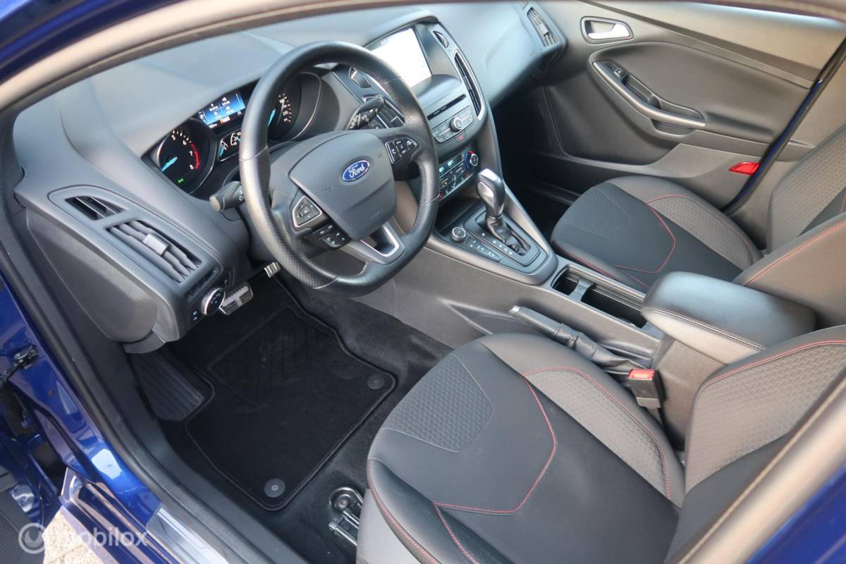 Ford Focus Ford Focus Wagon 1.5 183PK ST Line AUTOMAAT,CARPLAY,LEDVER.