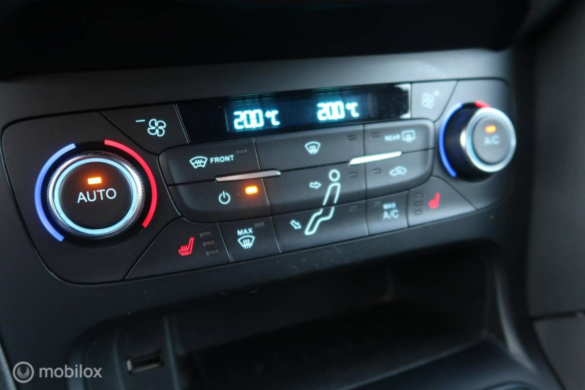 Ford Focus Ford Focus Wagon 1.5 183PK ST Line AUTOMAAT,CARPLAY,LEDVER.