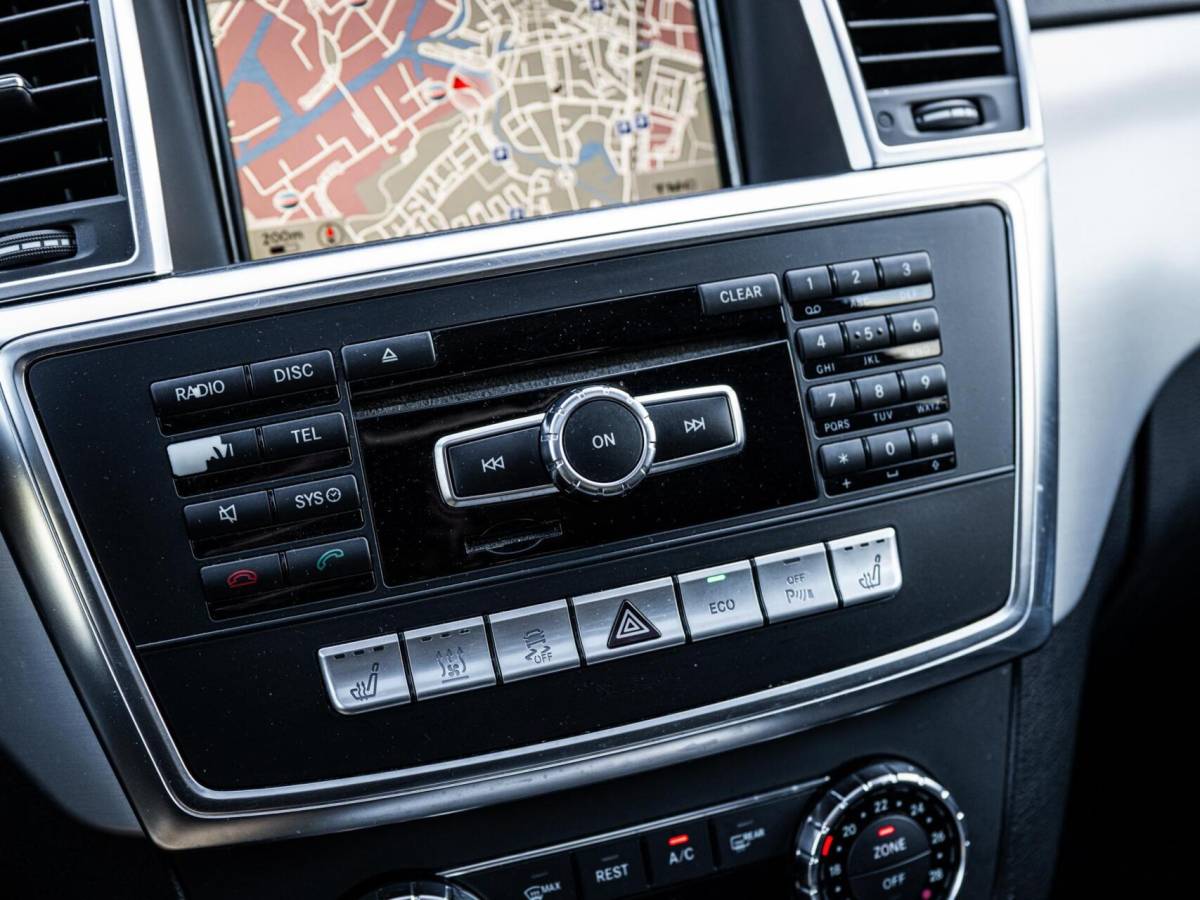 Mercedes-Benz M-Klasse Mercedes M-klasse ML 350 BlueTec AMG Grijs Kenteken Panorama Trekhaak 3500KG Distronic Xenon Luchtvering