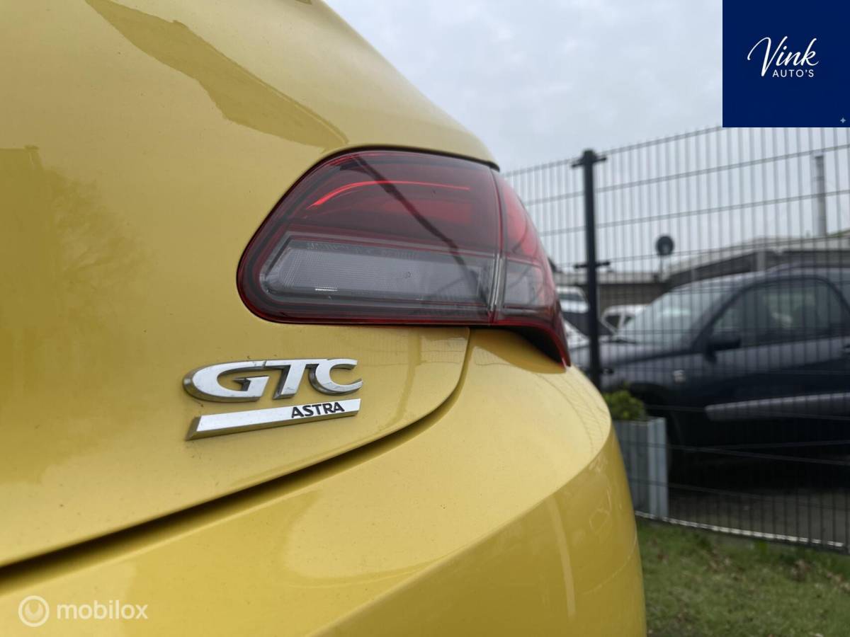 Opel Astra Opel Astra GTC 1.6 Turbo Design Edition | Leer | NAV