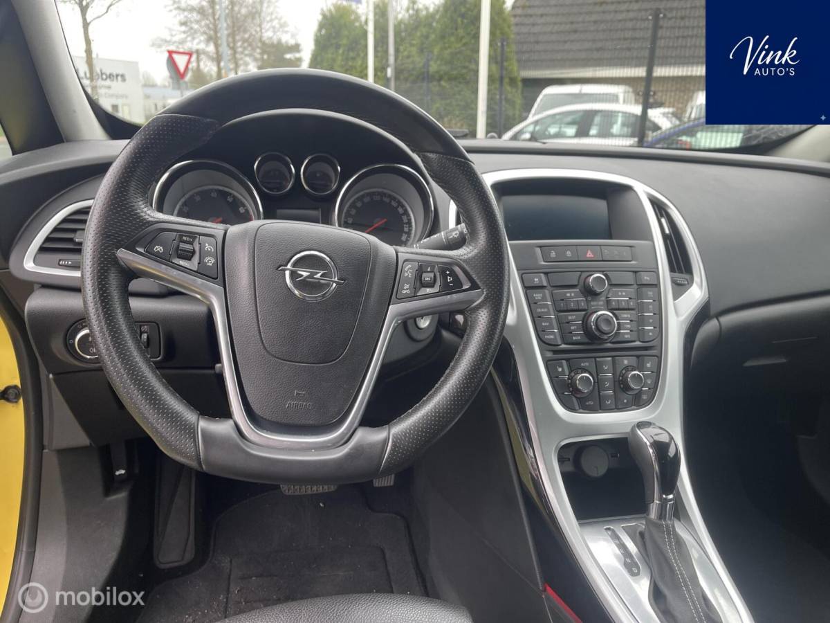 Opel Astra Opel Astra GTC 1.6 Turbo Design Edition | Leer | NAV