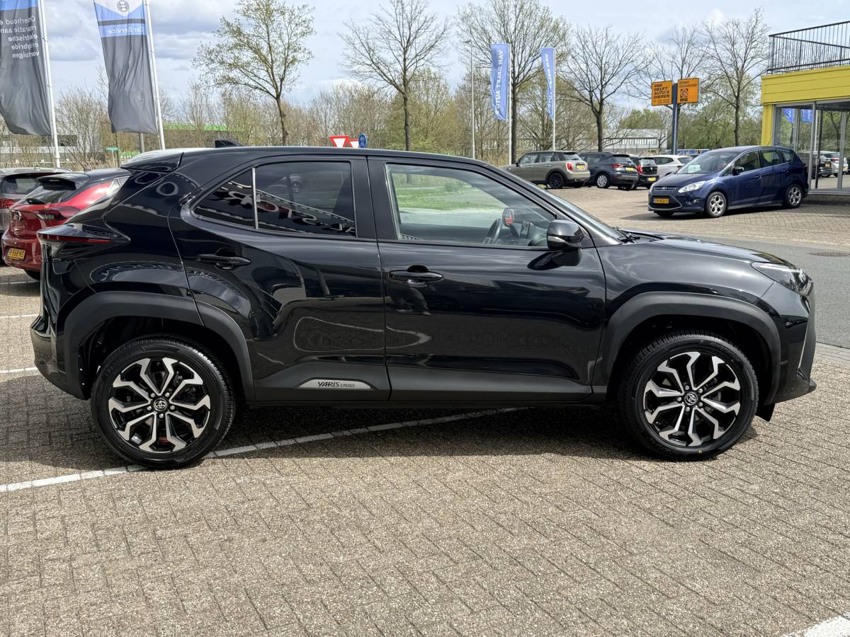 Toyota Yaris Cross Toyota Yaris Cross 1.5 Hybrid Team D | LED | Navi | Keyless | Winterpakket | Adapt. Cruise | Apple/Android | Elektr. Klep
