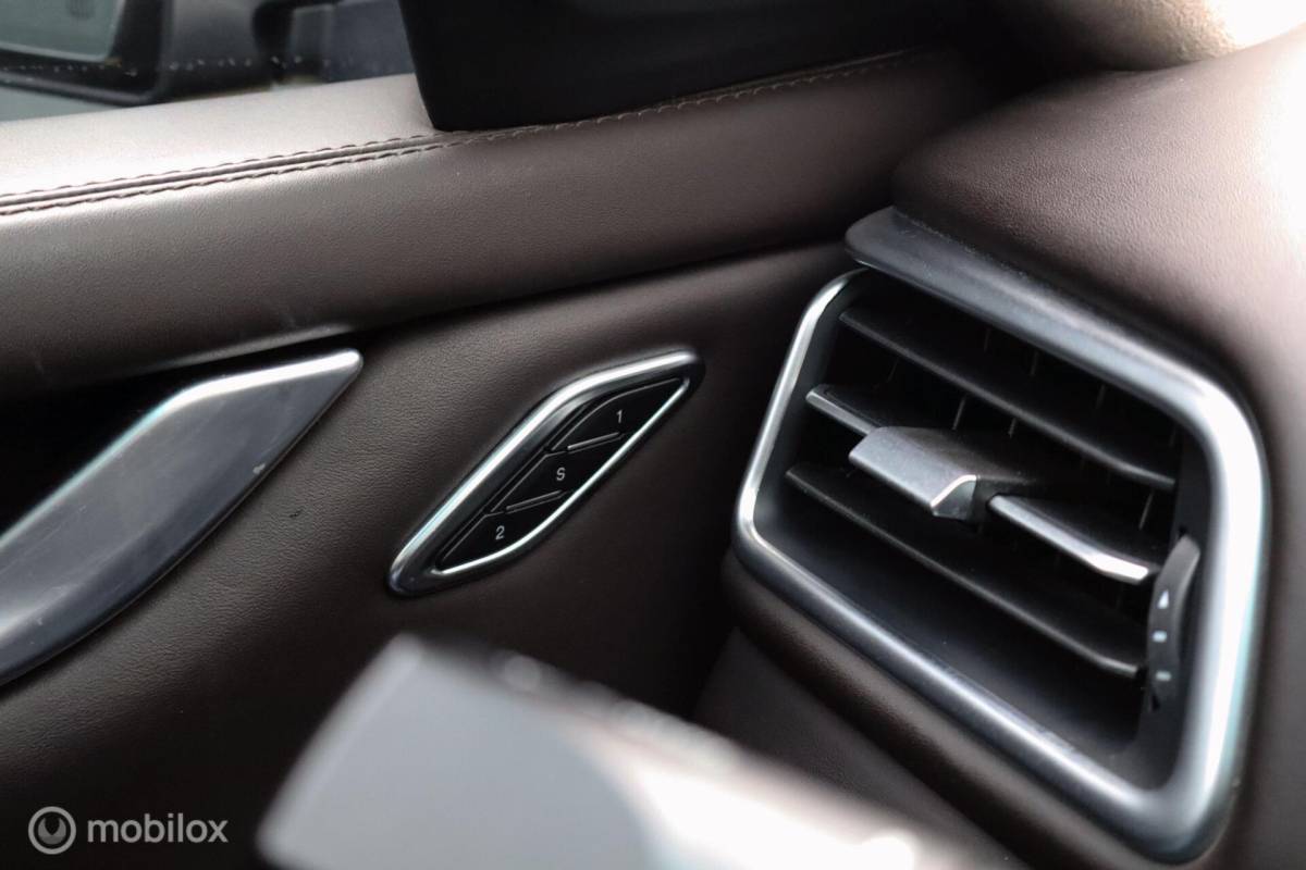 Maserati Ghibli Maserati Ghibli 3.0 S 411 pk Q4 aut | schuifdak | memory