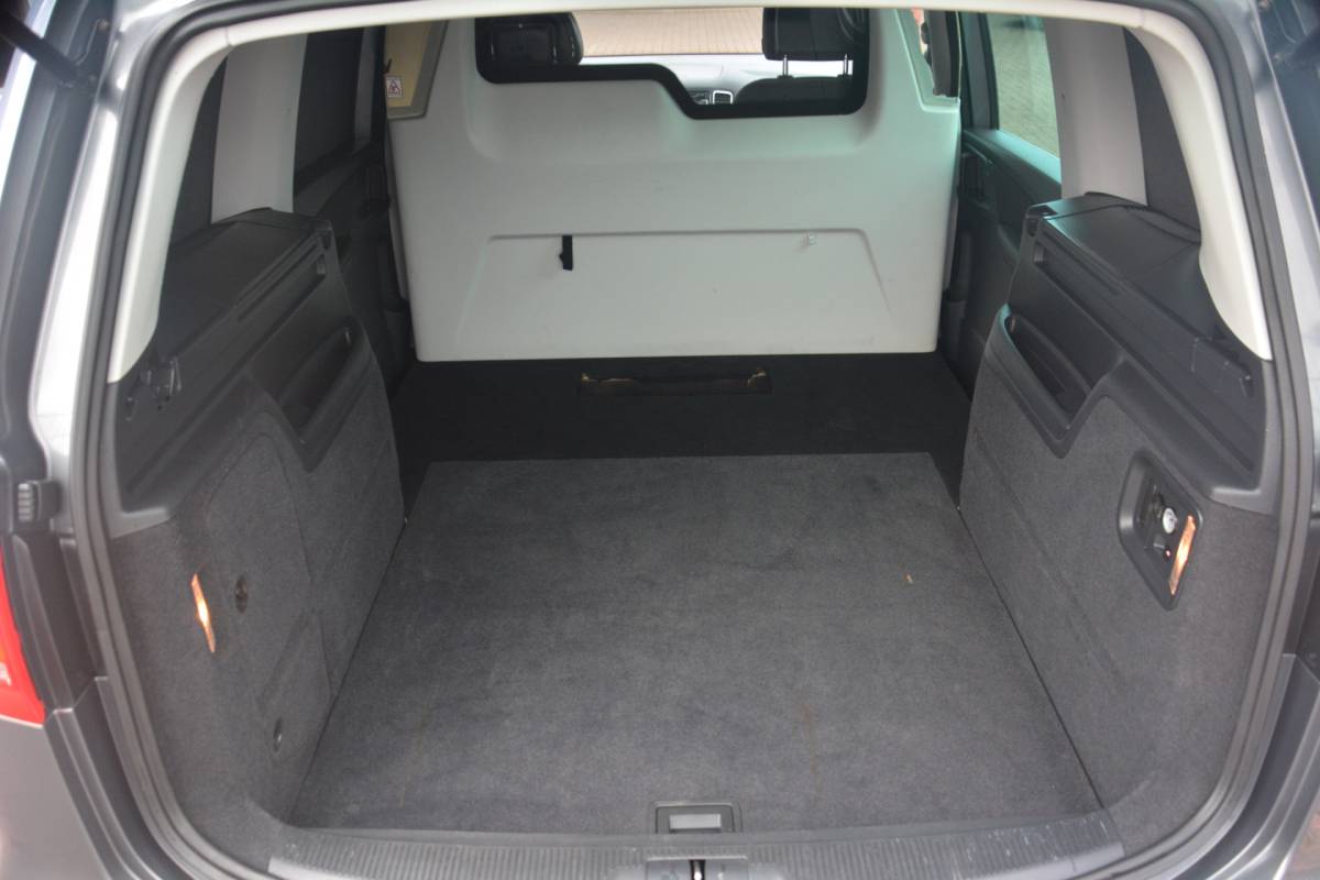 Volkswagen  Volkswagen Sharan 2.0 TDI Highline BlueMotion | Navigatie | Radio | Cruise | Elek Ramen | NL auto!! | VAN Grijs kenteken UNIEK!!!!