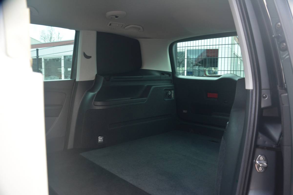 Volkswagen  Volkswagen Sharan 2.0 TDI Highline BlueMotion | Navigatie | Radio | Cruise | Elek Ramen | NL auto!! | VAN Grijs kenteken UNIEK!!!!