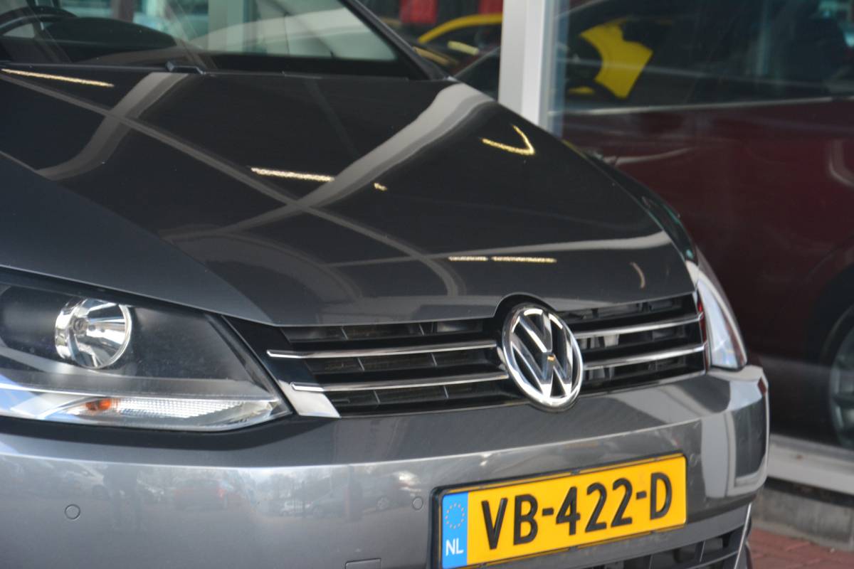 Volkswagen  Volkswagen Sharan 2.0 TDI Highline BlueMotion | Navigatie | Radio | Cruise | Elek Ramen | NL auto!! | VAN Grijs kenteken UNIEK!!!!
