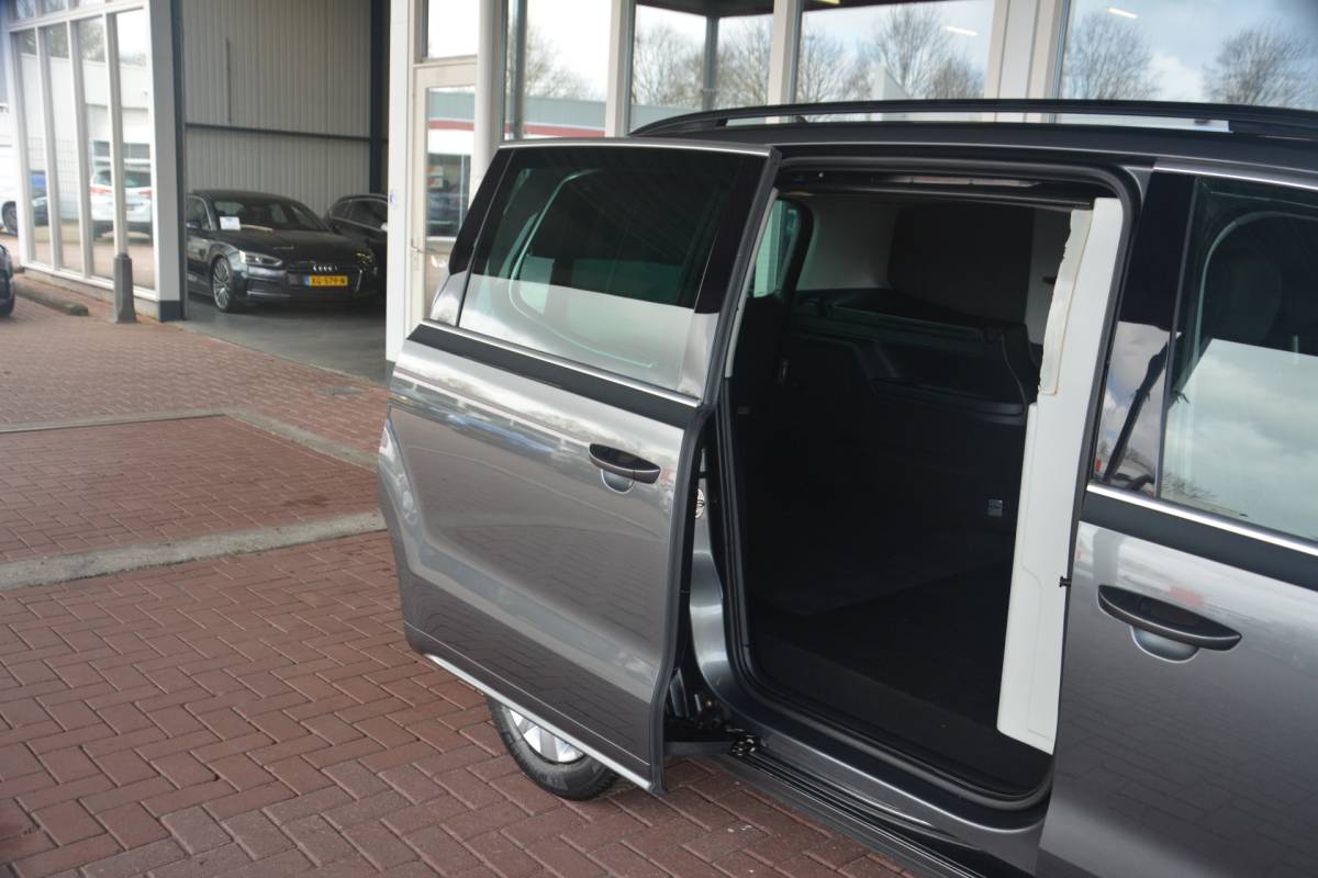 Volkswagen  Volkswagen Sharan 2.0 TDI Highline BlueMotion | Navigatie | Radio | Cruise | Elek Ramen | NL auto!! | VAN Grijs kenteken UNIEK!!!!