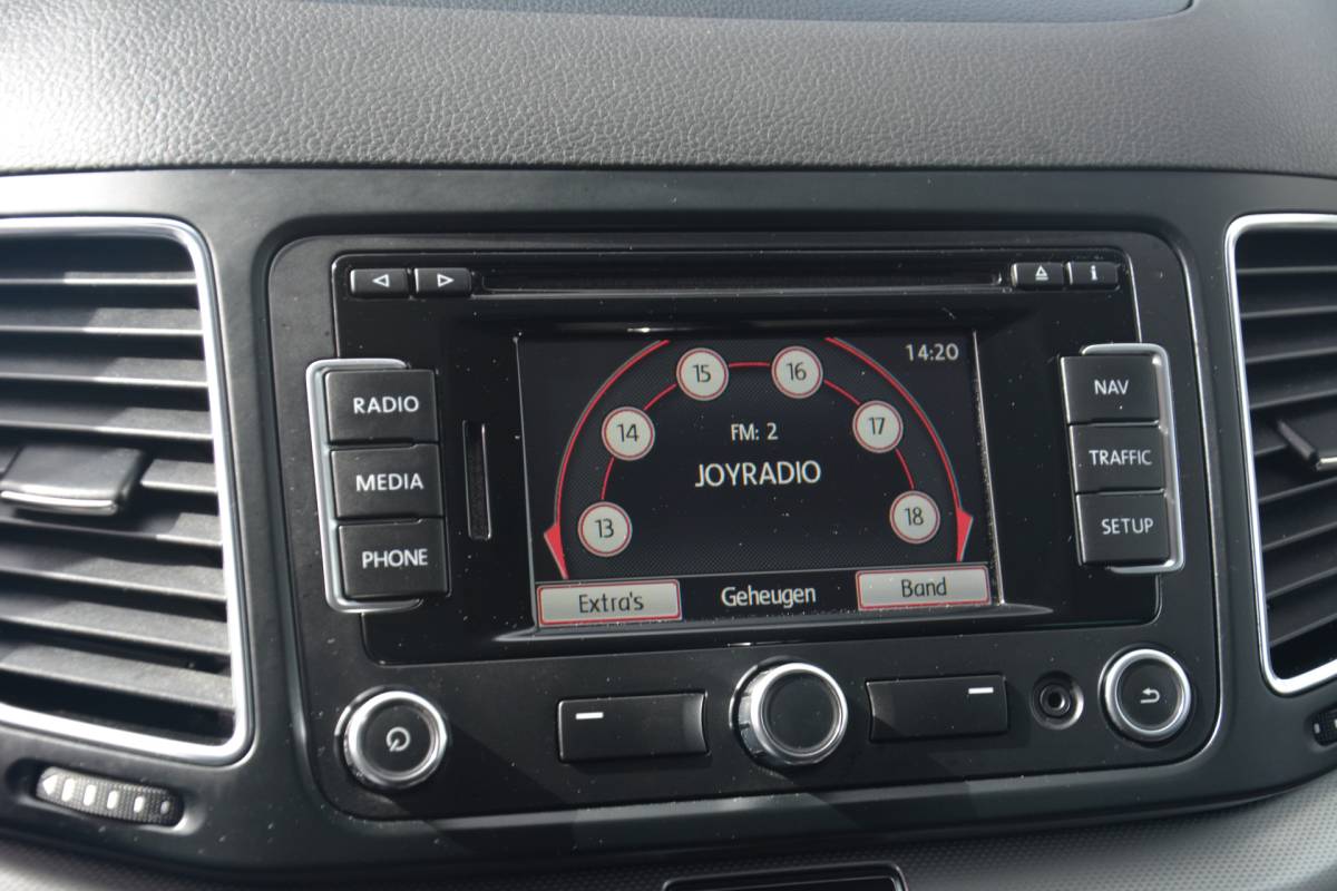 Volkswagen  Volkswagen Sharan 2.0 TDI Highline BlueMotion | Navigatie | Radio | Cruise | Elek Ramen | NL auto!! | VAN Grijs kenteken UNIEK!!!!