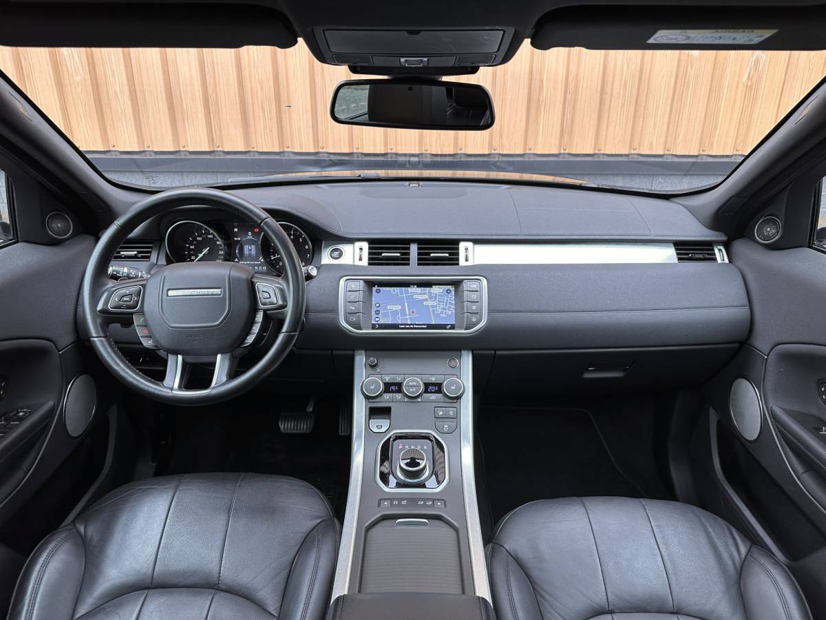 Land Rover Range Rover Evoque Land Rover Range Rover Evoque 2.0 Si4 Urban Series SE | Panoramadak | Cruise Control | Achteruitrijcamera | Parkeersensoren | Bluetooth | Elektrische Stoelen | Lane Assist | Keyless Go |
