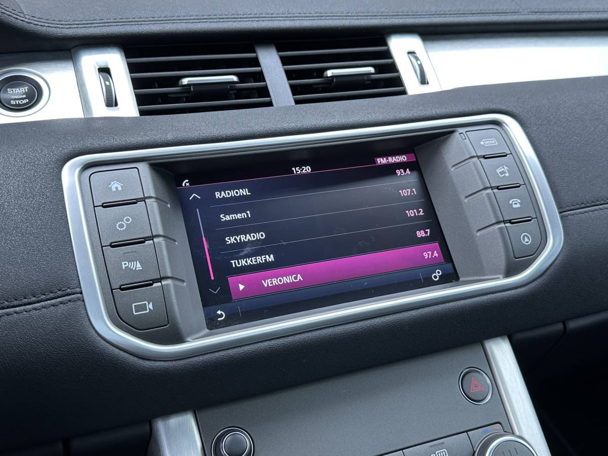 Land Rover Range Rover Evoque Land Rover Range Rover Evoque 2.0 Si4 Urban Series SE | Panoramadak | Cruise Control | Achteruitrijcamera | Parkeersensoren | Bluetooth | Elektrische Stoelen | Lane Assist | Keyless Go |