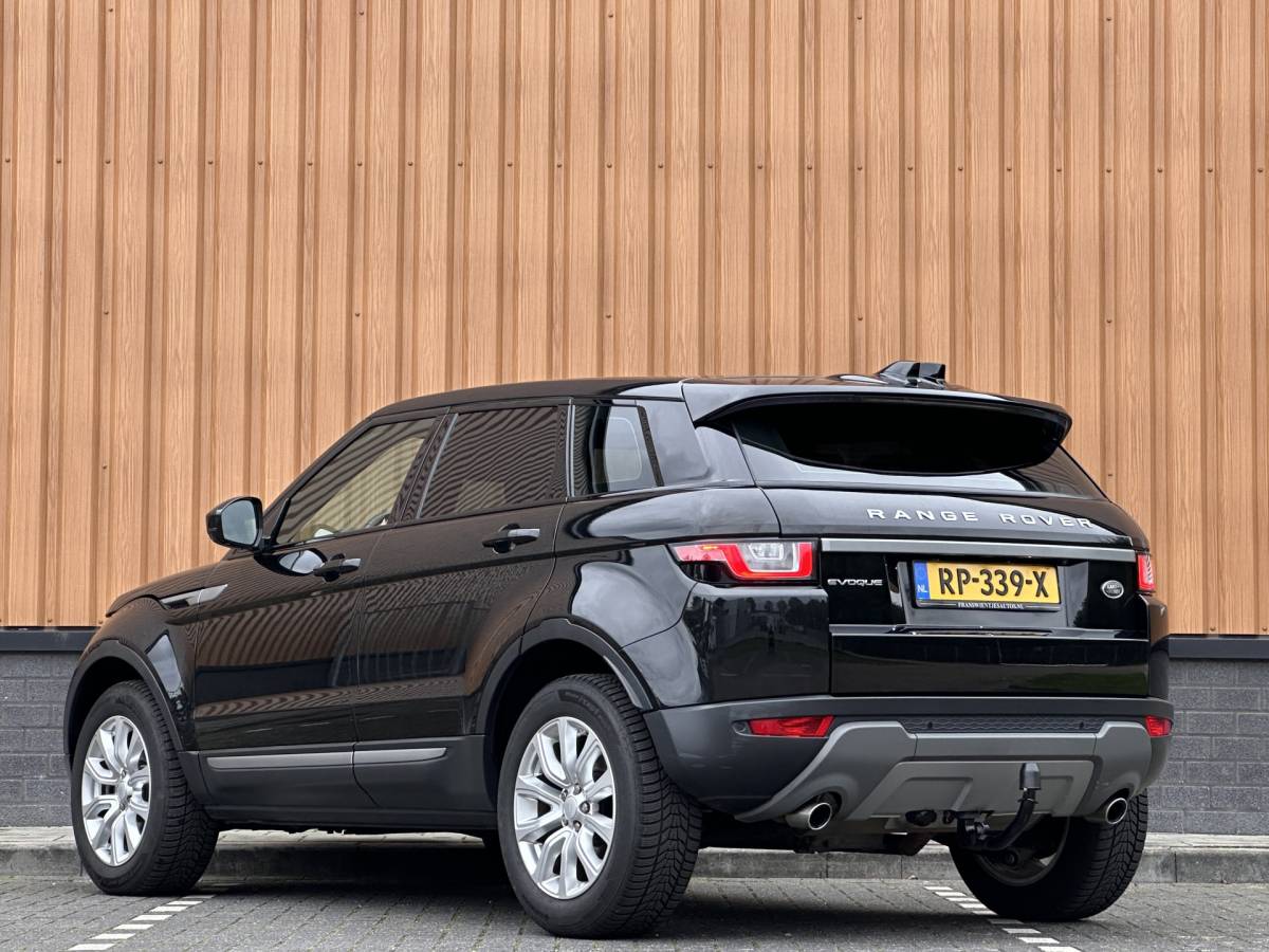 Land Rover Range Rover Evoque Land Rover Range Rover Evoque 2.0 Si4 Urban Series SE | Panoramadak | Cruise Control | Achteruitrijcamera | Parkeersensoren | Bluetooth | Elektrische Stoelen | Lane Assist | Keyless Go |
