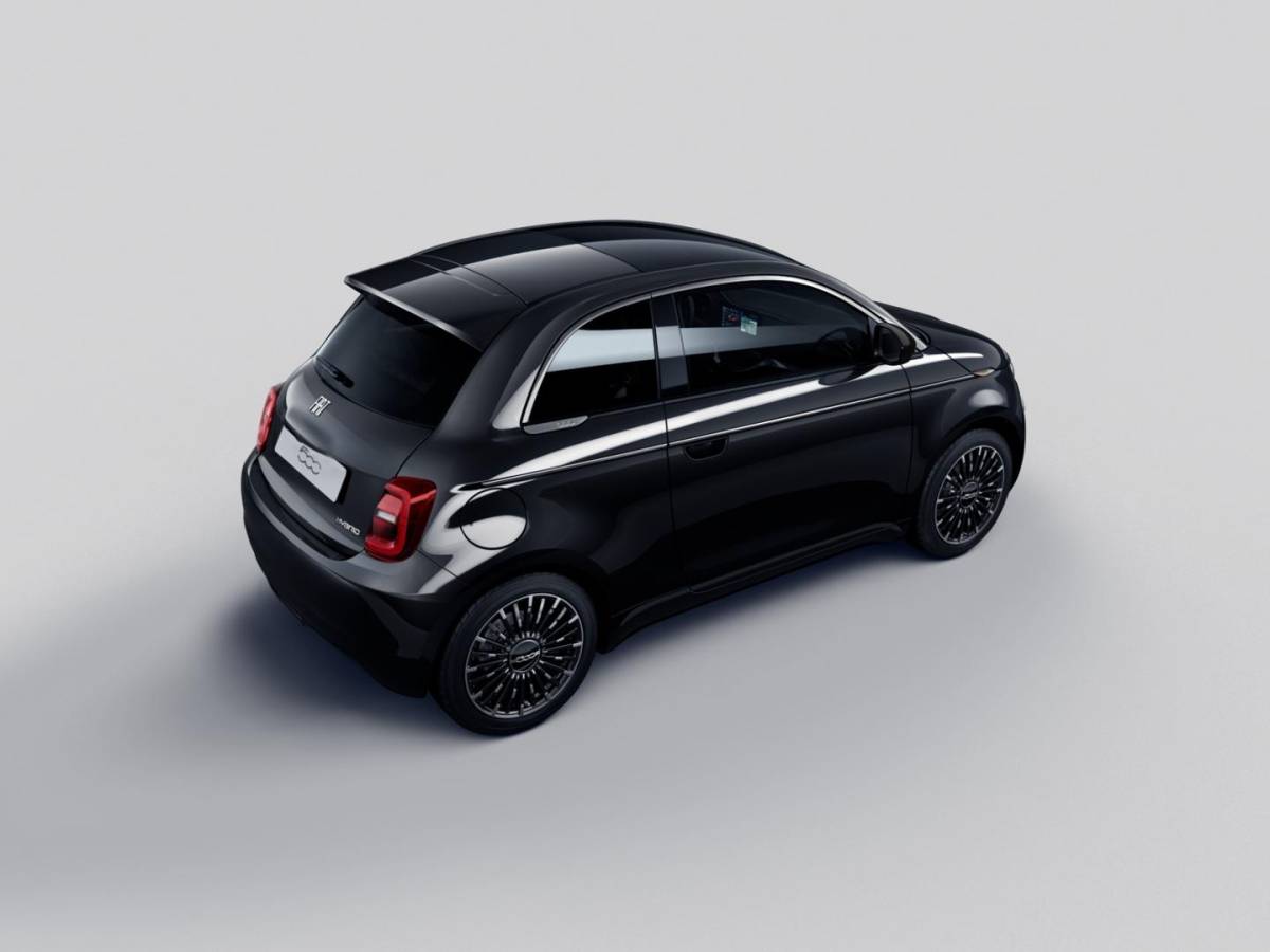 Fiat 500 Fiat 500 Hybrid La Prima | Uit voorraad leverbaar | Clima | LED | PDC | JBL Premium Audio | 17″ | Camera | Canneloni Ivory/Piombo interieur