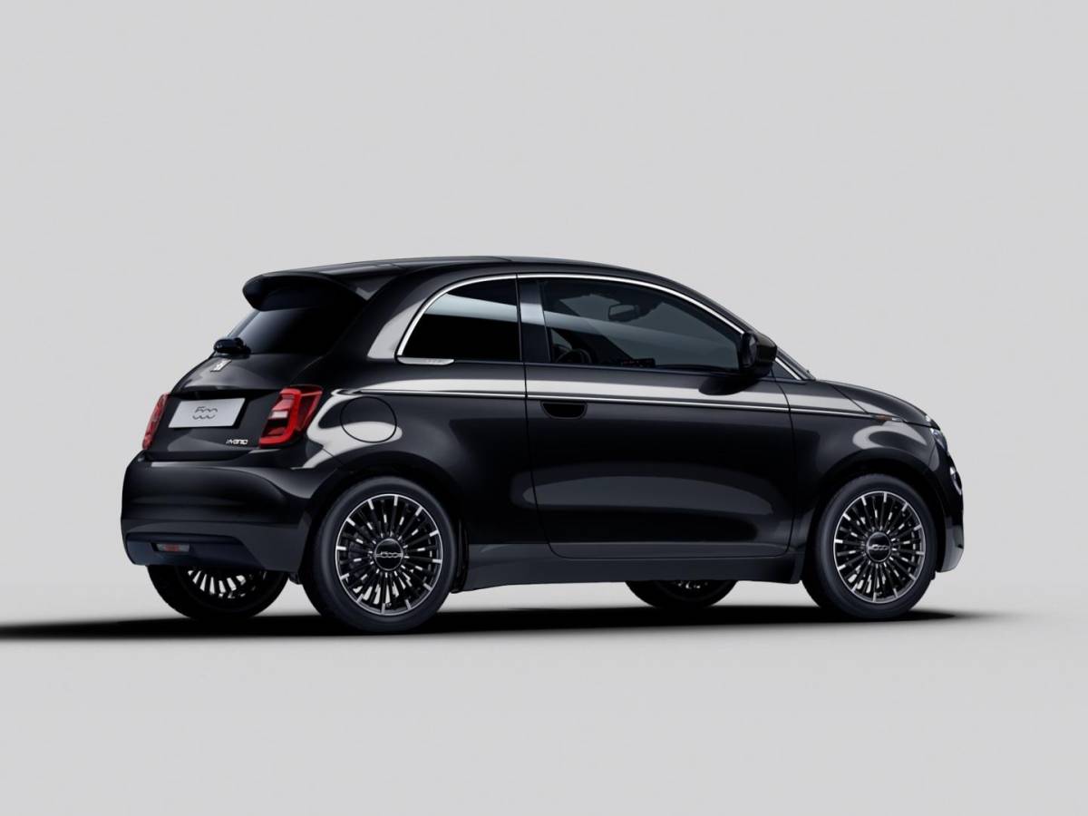 Fiat 500 Fiat 500 Hybrid La Prima | Uit voorraad leverbaar | Clima | LED | PDC | JBL Premium Audio | 17″ | Camera | Canneloni Ivory/Piombo interieur