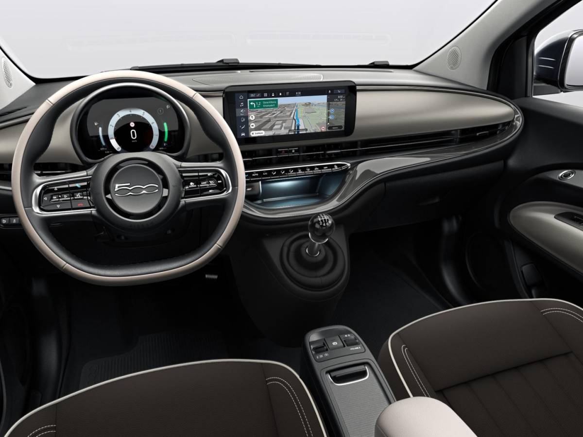 Fiat 500 Fiat 500 Hybrid La Prima | Uit voorraad leverbaar | Clima | LED | PDC | JBL Premium Audio | 17″ | Camera | Canneloni Ivory/Piombo interieur