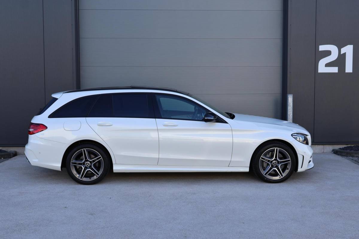 Mercedes-Benz C-Klasse Mercedes C-klasse Estate 400 4MATIC AMG Line / Panoramadak / Memory stoelen / Night Pakket / Burmester Surround