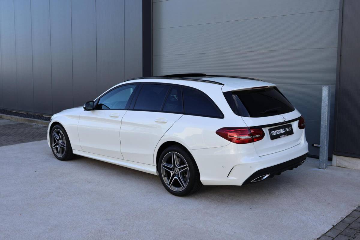 Mercedes-Benz C-Klasse Mercedes C-klasse Estate 400 4MATIC AMG Line / Panoramadak / Memory stoelen / Night Pakket / Burmester Surround