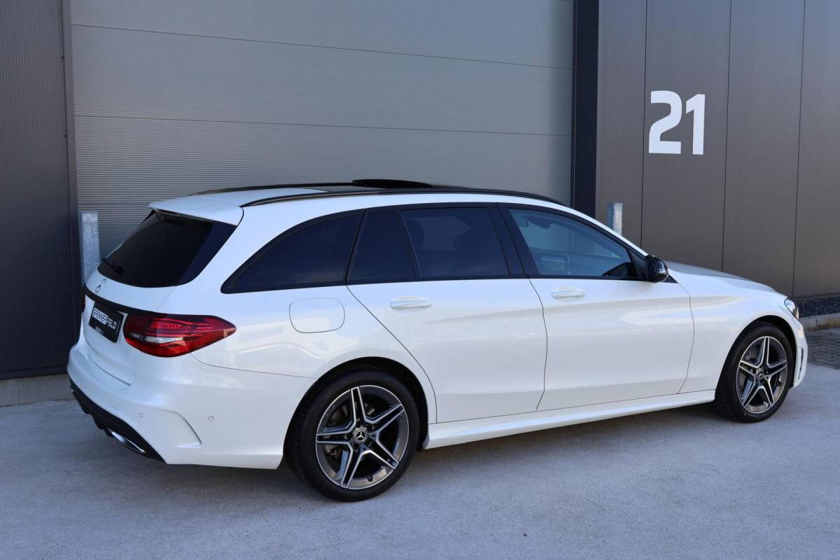 Mercedes-Benz C-Klasse Mercedes C-klasse Estate 400 4MATIC AMG Line / Panoramadak / Memory stoelen / Night Pakket / Burmester Surround