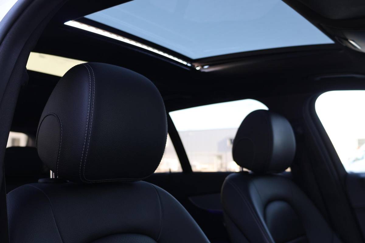 Mercedes-Benz C-Klasse Mercedes C-klasse Estate 400 4MATIC AMG Line / Panoramadak / Memory stoelen / Night Pakket / Burmester Surround