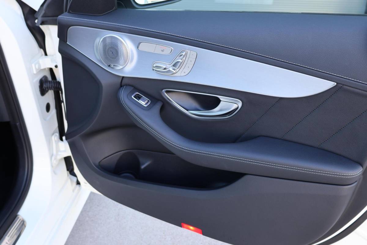Mercedes-Benz C-Klasse Mercedes C-klasse Estate 400 4MATIC AMG Line / Panoramadak / Memory stoelen / Night Pakket / Burmester Surround