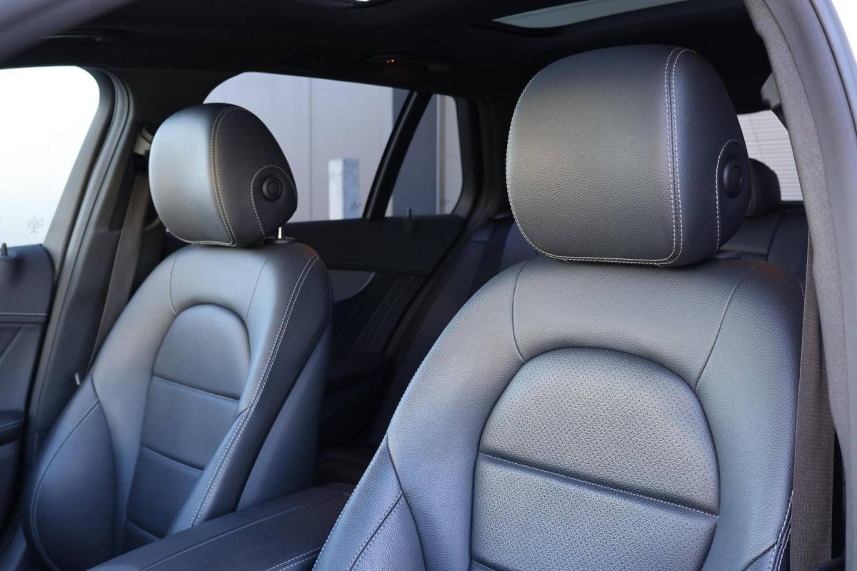 Mercedes-Benz C-Klasse Mercedes C-klasse Estate 400 4MATIC AMG Line / Panoramadak / Memory stoelen / Night Pakket / Burmester Surround