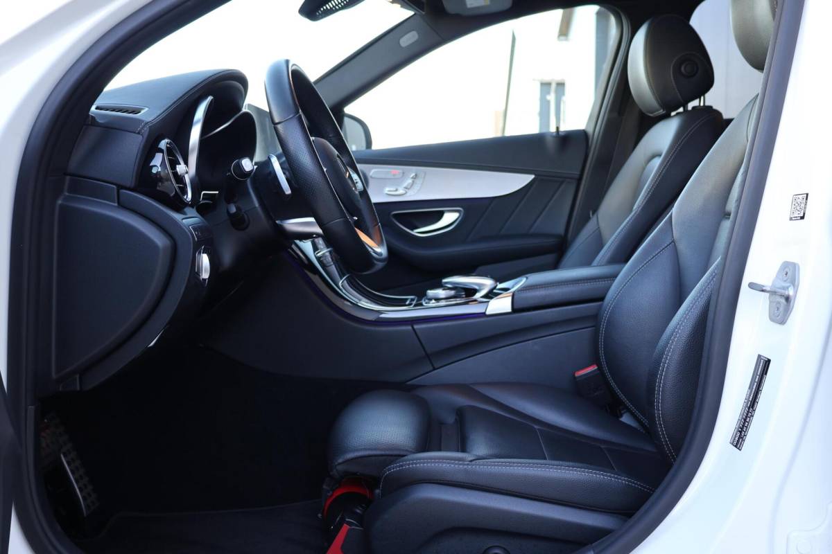Mercedes-Benz C-Klasse Mercedes C-klasse Estate 400 4MATIC AMG Line / Panoramadak / Memory stoelen / Night Pakket / Burmester Surround