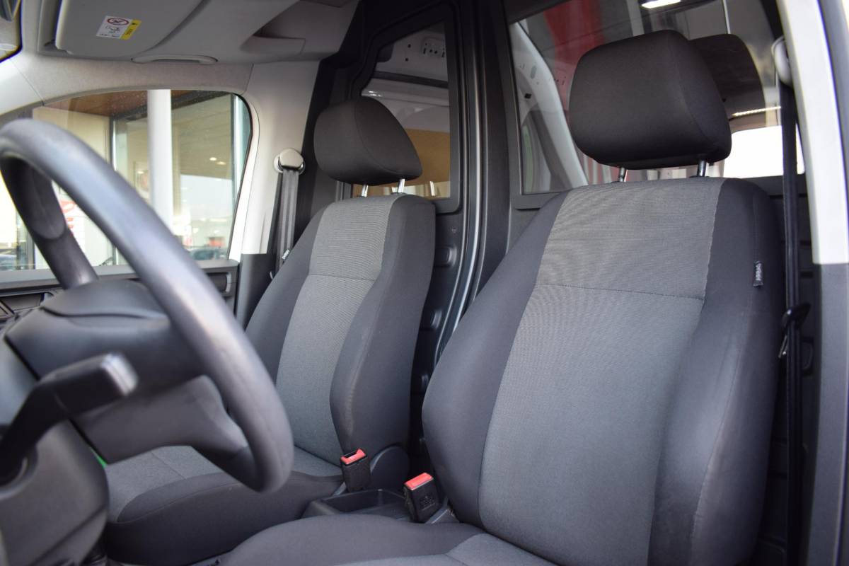 Volkswagen Caddy Volkswagen Caddy 2.0 TDI L2H1 BMT Maxi Comfortline | Automaat | Dubbele Schuifdeur | Airco | Zwaailicht