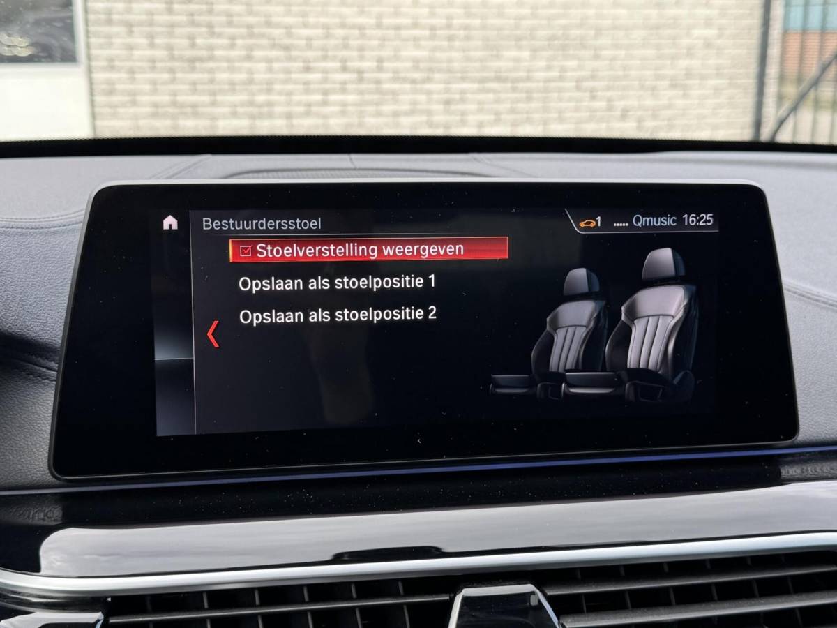 BMW 5 Serie BMW 5-serie 520i High Executive Edition Virtualcockpit/Leer/LED/Camera/Stoelverwarming/Trekhaak