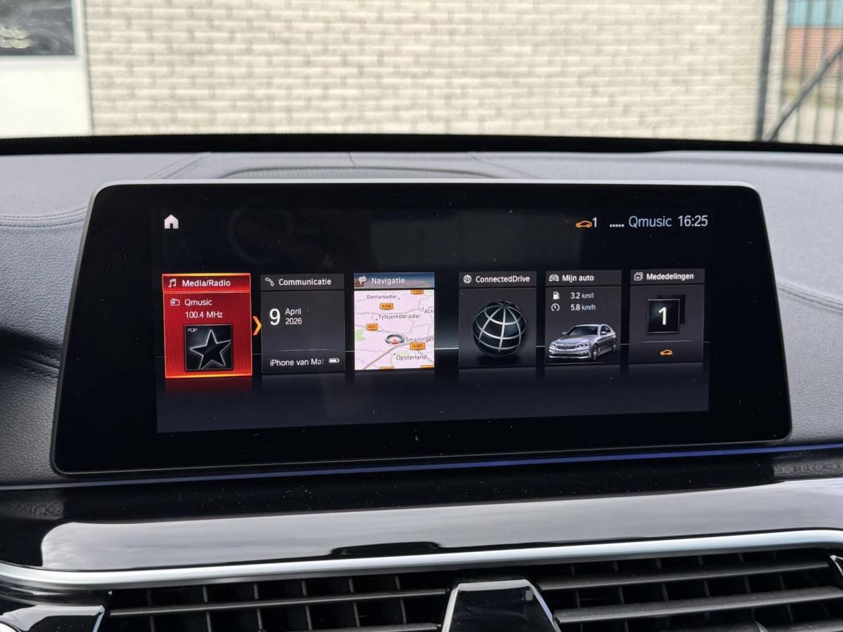 BMW 5 Serie BMW 5-serie 520i High Executive Edition Virtualcockpit/Leer/LED/Camera/Stoelverwarming/Trekhaak