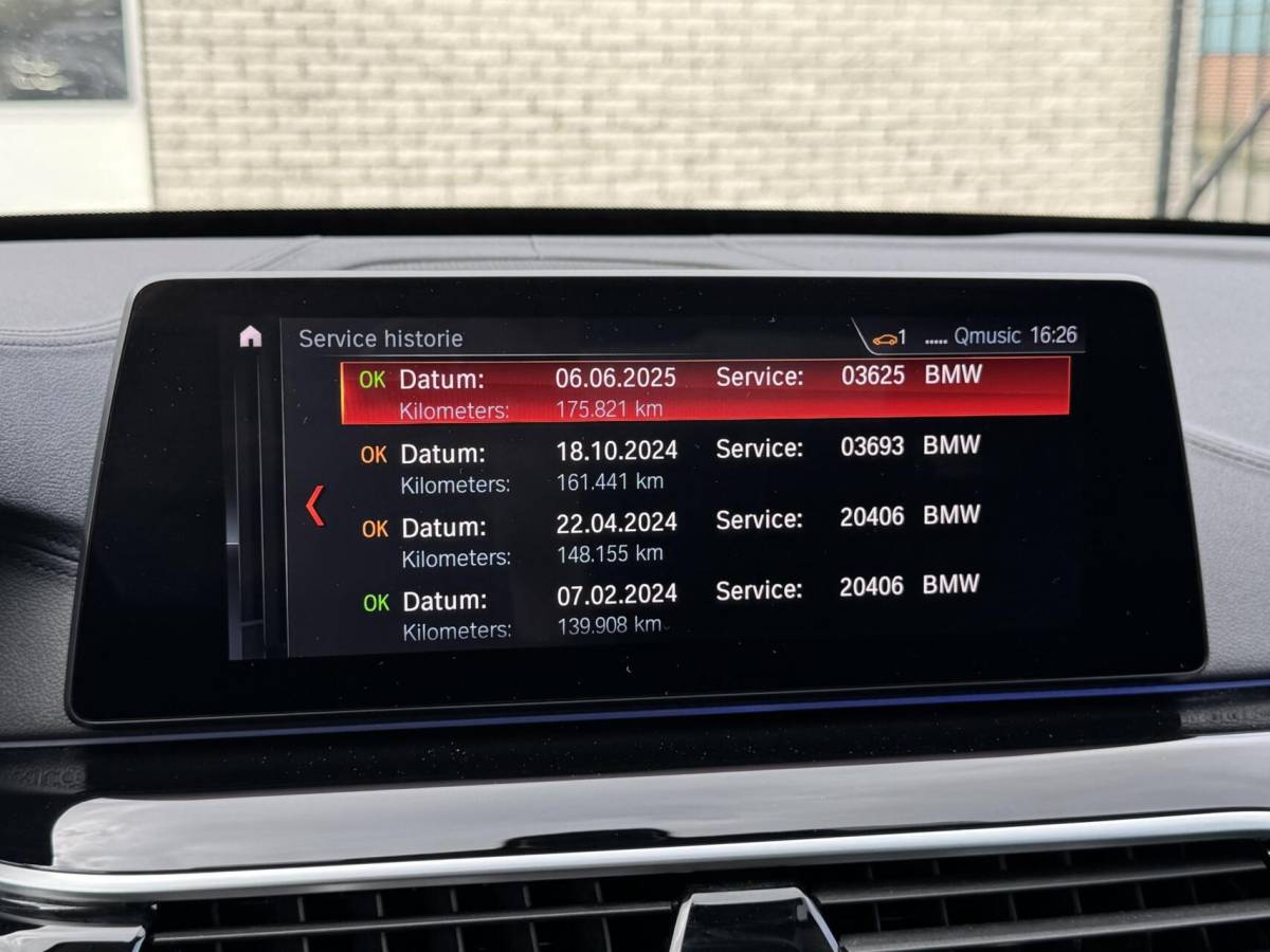 BMW 5 Serie BMW 5-serie 520i High Executive Edition Virtualcockpit/Leer/LED/Camera/Stoelverwarming/Trekhaak