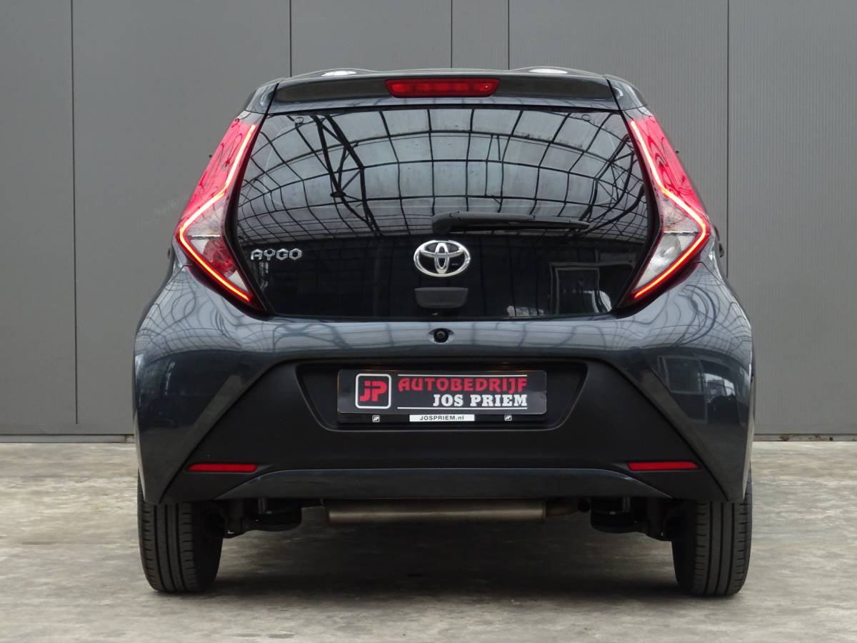 Toyota Aygo Toyota Aygo 1.0 VVT-i x-fun * EXTRA GETINT GLAS * VOLLE TANK !!
