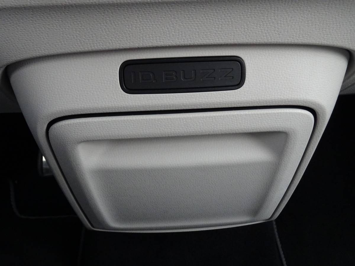 Volkswagen ID. Buzz Volkswagen ID. Buzz Pro 77kWh * IQ LIGHT * MASSAGE * TREKHAAK !!