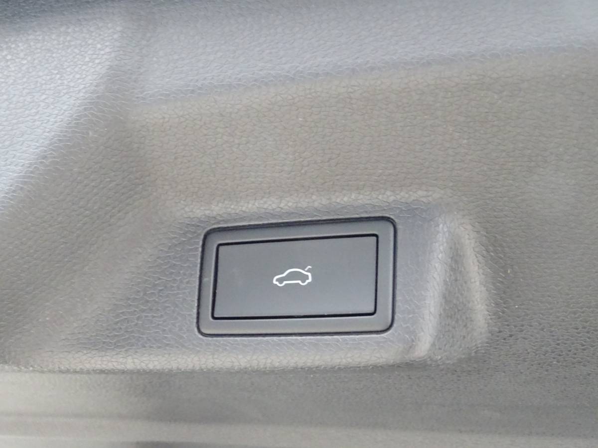 Volkswagen ID. Buzz Volkswagen ID. Buzz Pro 77kWh * IQ LIGHT * MASSAGE * TREKHAAK !!