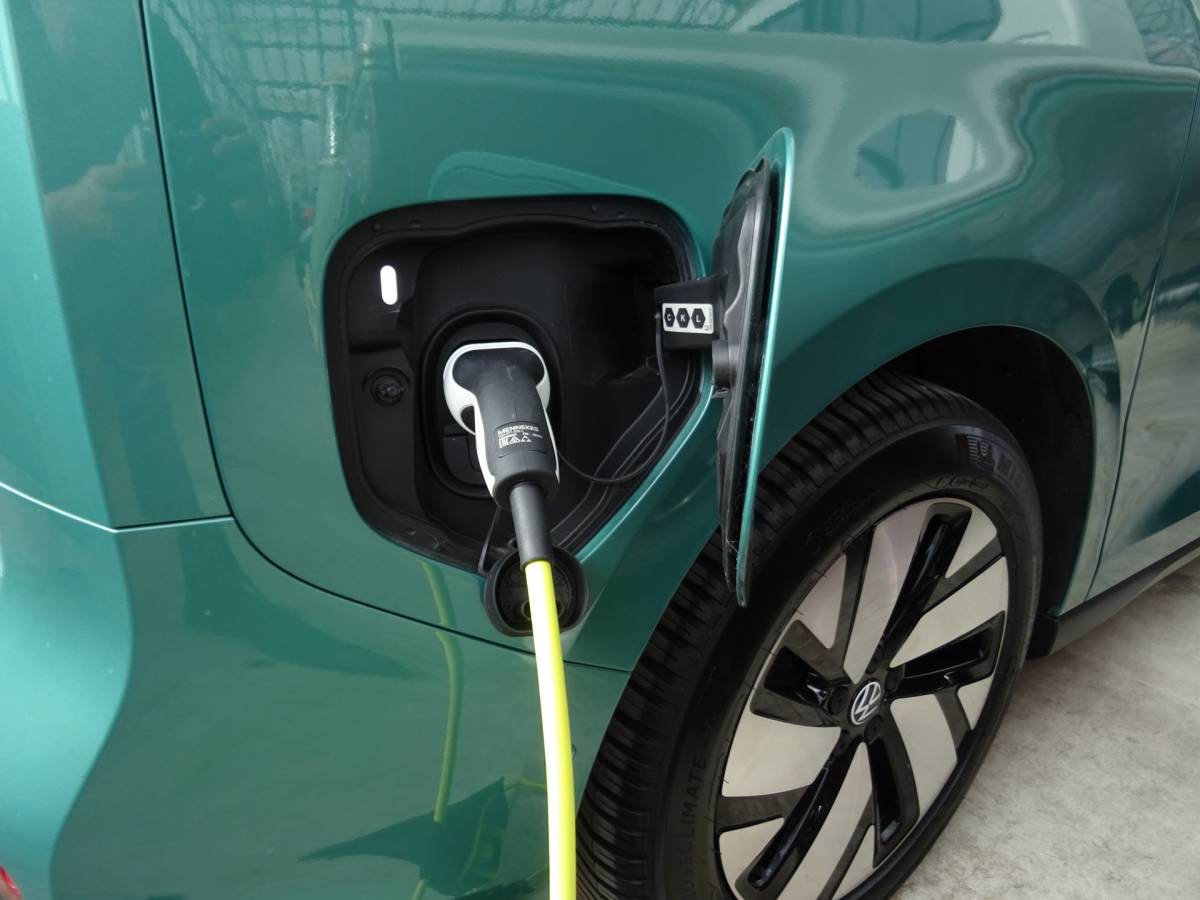 Volkswagen ID. Buzz Volkswagen ID. Buzz Pro 77kWh * IQ LIGHT * MASSAGE * TREKHAAK !!