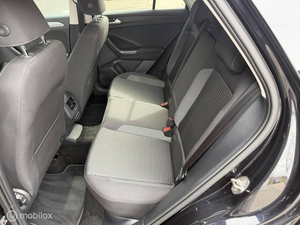 Volkswagen T-Roc Volkswagen T-Roc 1.5 TSI DSG Active CLIMA*CARPLAY*PDC*STOELVERW