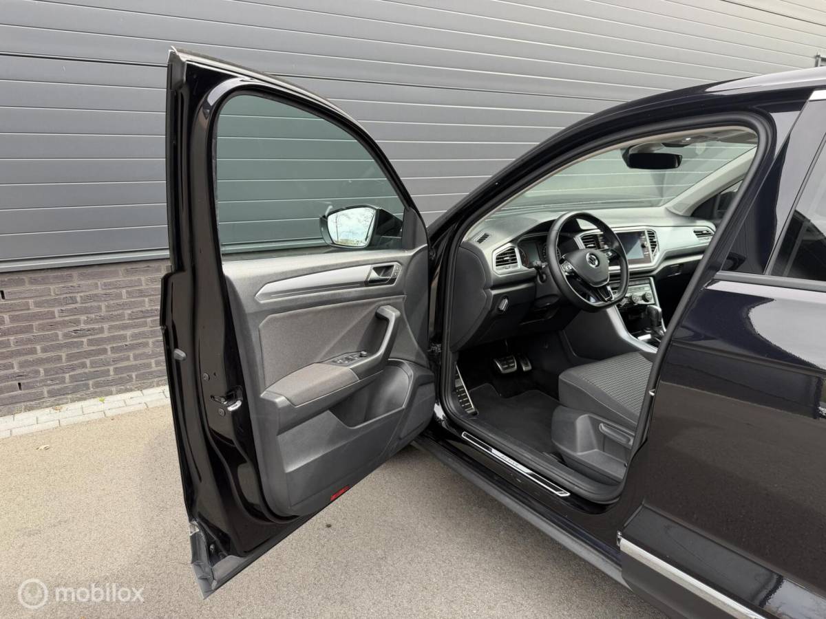 Volkswagen T-Roc Volkswagen T-Roc 1.5 TSI DSG Active CLIMA*CARPLAY*PDC*STOELVERW