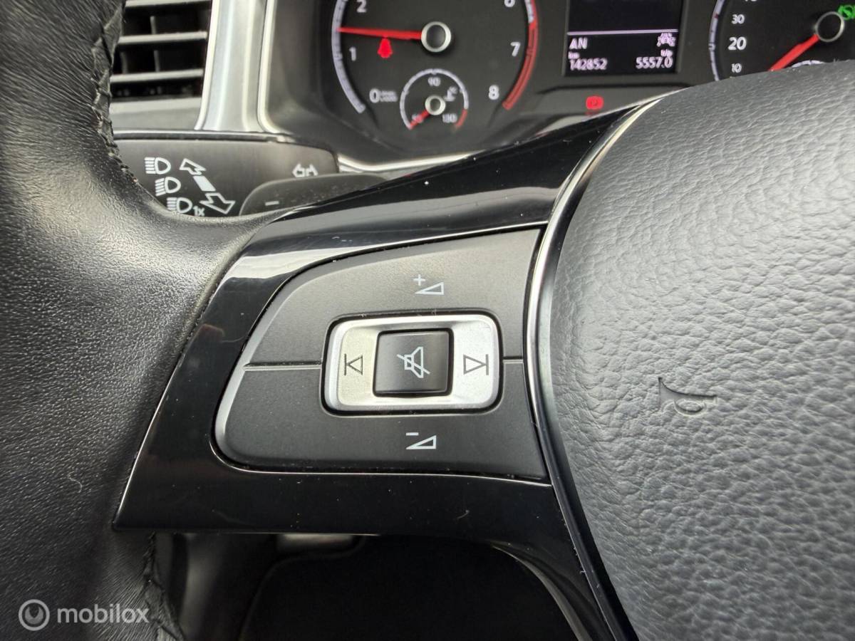 Volkswagen T-Roc Volkswagen T-Roc 1.5 TSI DSG Active CLIMA*CARPLAY*PDC*STOELVERW