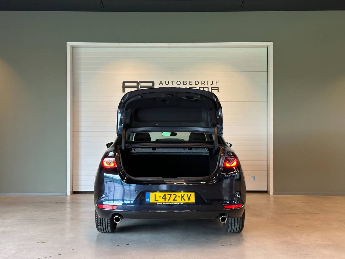 Mazda 3 Mazda 3 2.0 e-SkyActiv-G M Hybrid 122 COMFORT-uitv|NAVIGATIE|CLIMA AIRCO|ADAPTIVE CRUISE CONTROL|LM-VELG|HEAD UP DISPLAY|XENON