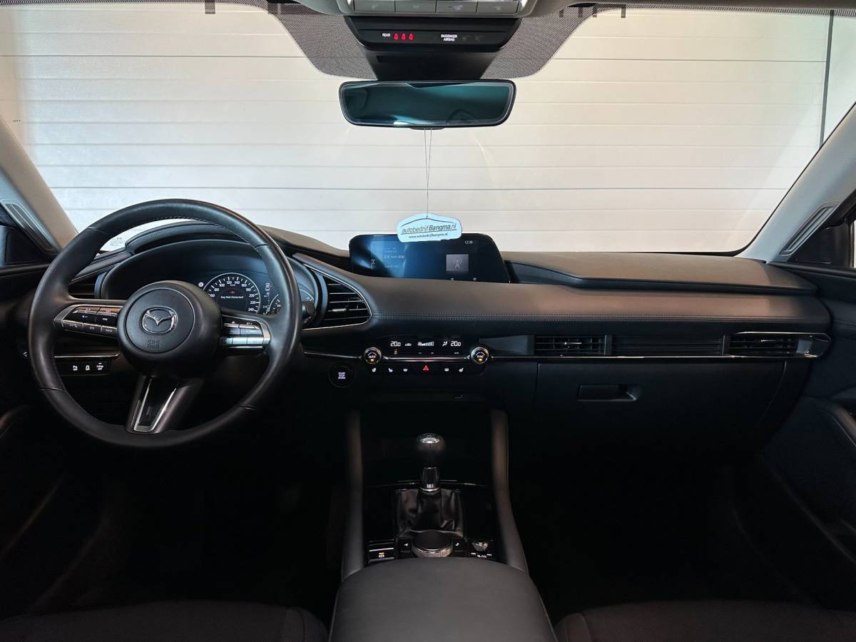 Mazda 3 Mazda 3 2.0 e-SkyActiv-G M Hybrid 122 COMFORT-uitv|NAVIGATIE|CLIMA AIRCO|ADAPTIVE CRUISE CONTROL|LM-VELG|HEAD UP DISPLAY|XENON