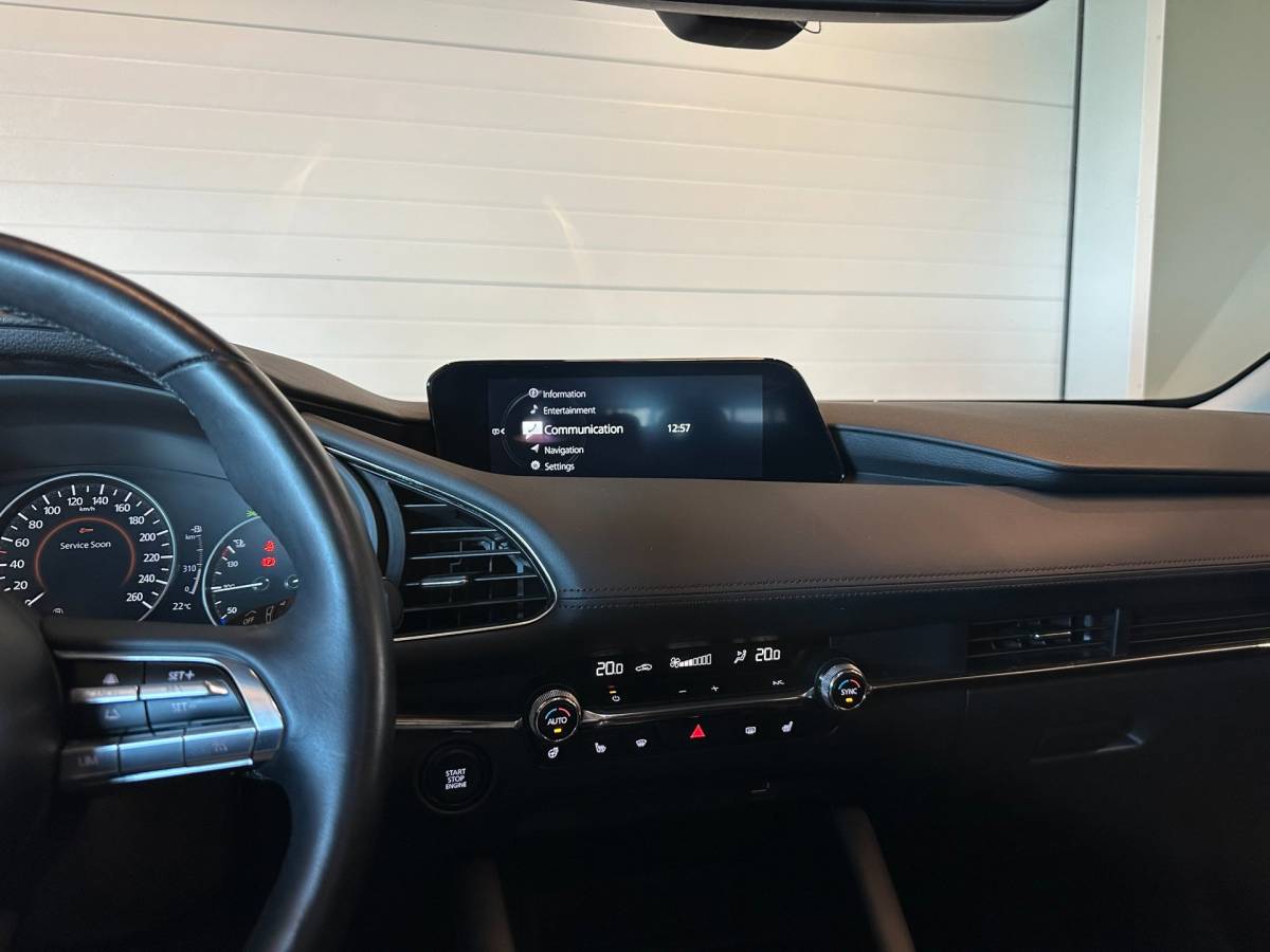 Mazda 3 Mazda 3 2.0 e-SkyActiv-G M Hybrid 122 COMFORT-uitv|NAVIGATIE|CLIMA AIRCO|ADAPTIVE CRUISE CONTROL|LM-VELG|HEAD UP DISPLAY|XENON