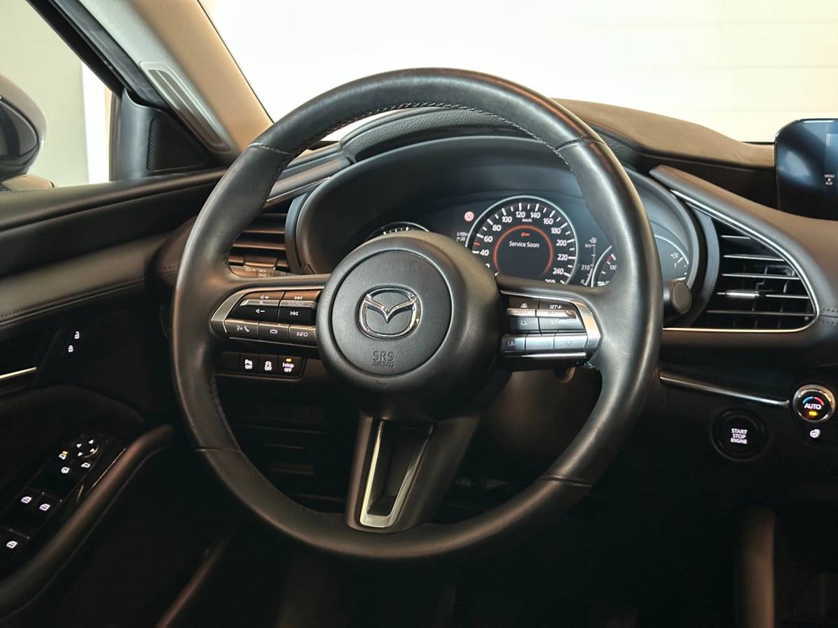 Mazda 3 Mazda 3 2.0 e-SkyActiv-G M Hybrid 122 COMFORT-uitv|NAVIGATIE|CLIMA AIRCO|ADAPTIVE CRUISE CONTROL|LM-VELG|HEAD UP DISPLAY|XENON