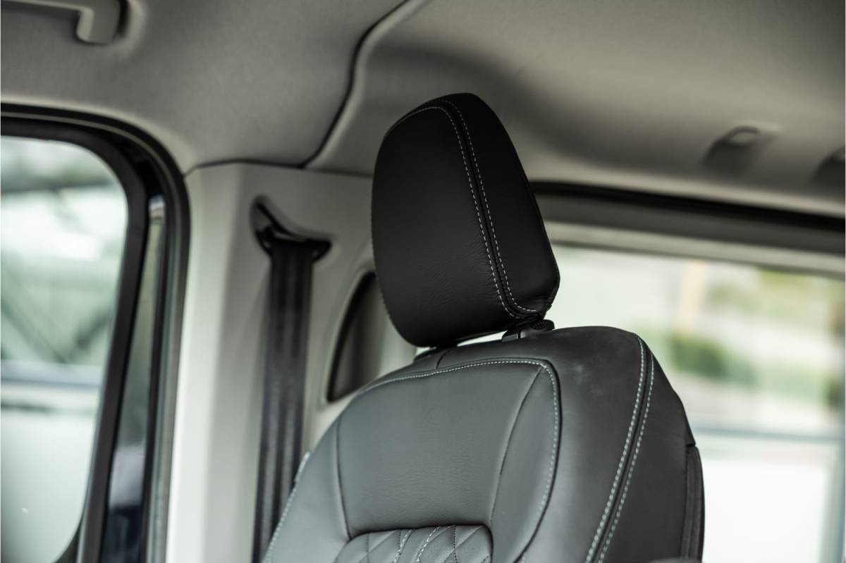 Ford Transit Custom Ford Transit Custom 320 2.0 TDCI L2H1 DC | Dubbel Cabine | L+R Schuifdeur | 5-Zitter | Camera | CarPlay | Lane Assist | PDC V+A | Raptor Edition | Verlengde fabrieksgarantie tot 12-2029