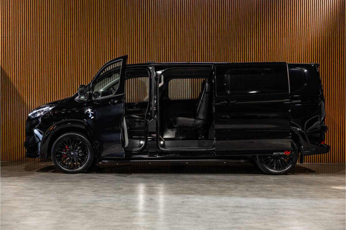 Ford Transit Custom Ford Transit Custom 320 2.0 TDCI L2H1 DC | Dubbel Cabine | L+R Schuifdeur | 5-Zitter | Camera | CarPlay | Lane Assist | PDC V+A | Raptor Edition | Verlengde fabrieksgarantie tot 12-2029