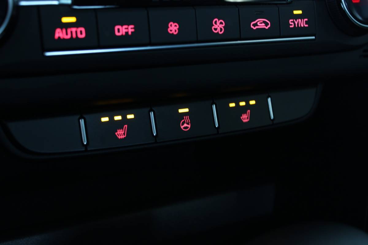 Kia XCeed Kia XCeed 1.4 T-GDi DynamicPlusLine Afn. Trekhaak | Carplay | Camera | Adapt. Cruise | Bluetooth | Stoel/Stuurverw. | 18″ LMV | PDC